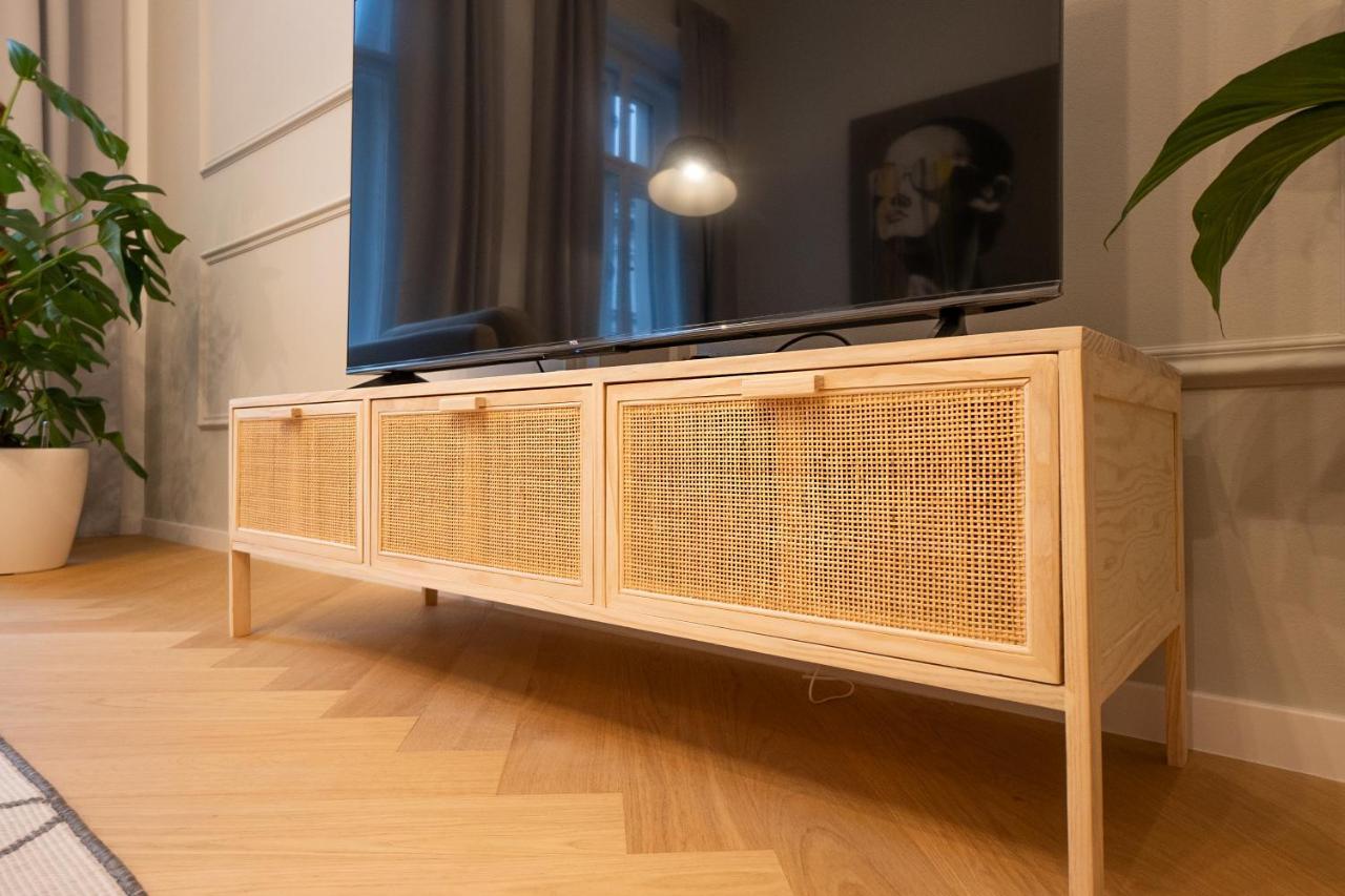 Spacious 110м2 Flat In The Center Apartmán