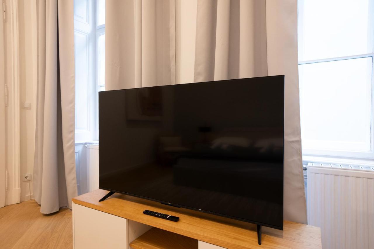 Spacious 110м2 Flat In The Center Appartamento Vienna