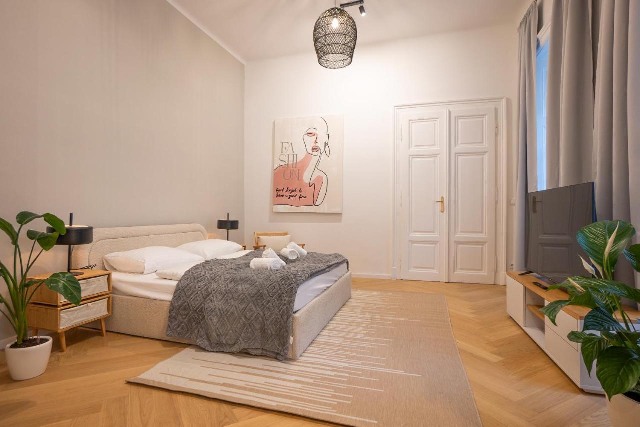 Spacious 110м2 Flat In The Center Appartamento